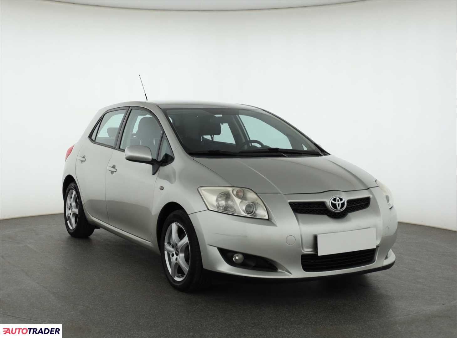Toyota Auris 2009 1.3 99 KM