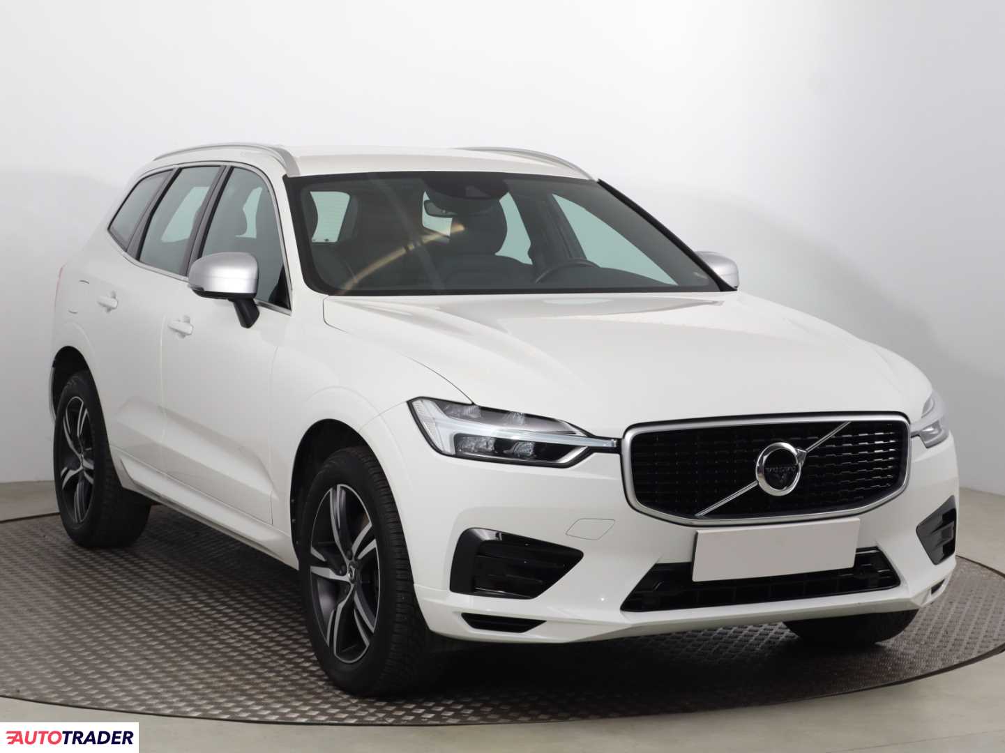 Volvo XC60 2018 2.0 187 KM