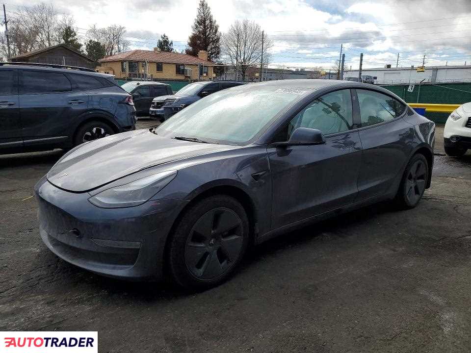 Tesla Model 3 2023