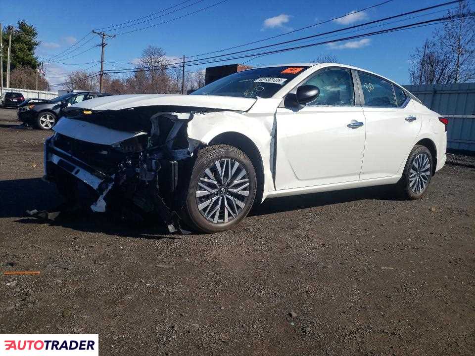 Nissan Altima 2025 2