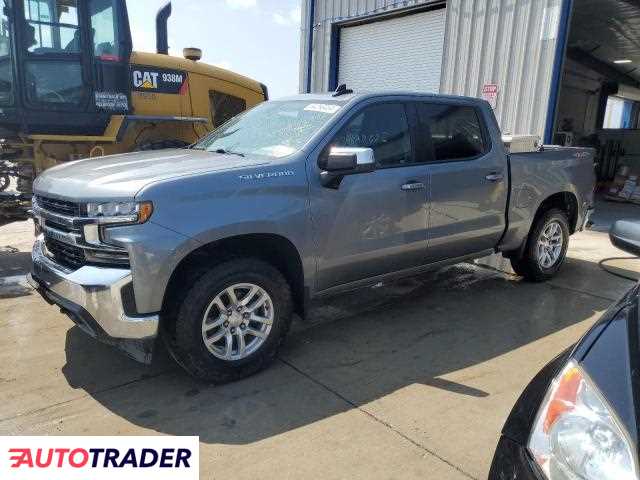 Chevrolet Silverado 5.0 benzyna 2019r. (CAHOKIA HEIGHTS)