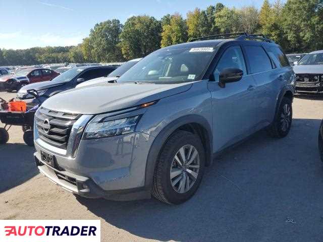 Nissan Pathfinder 2022 3