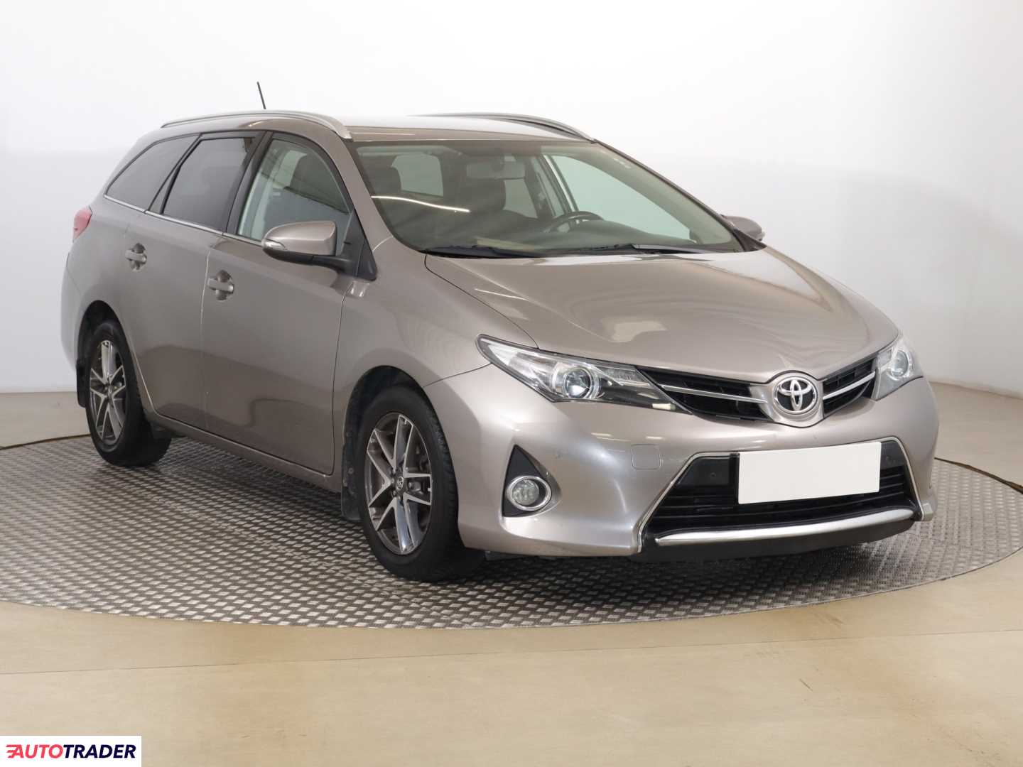 Toyota Auris 2014 1.4 88 KM