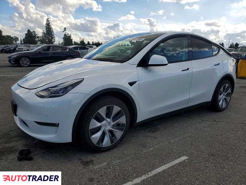 Tesla Model Y 2022