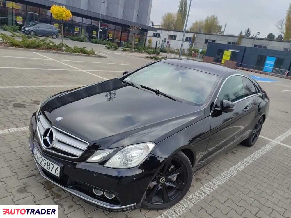 Mercedes E-klasa 2010 1.8 184 KM Mercedes E-klasa 2010 1.8 184 KM
