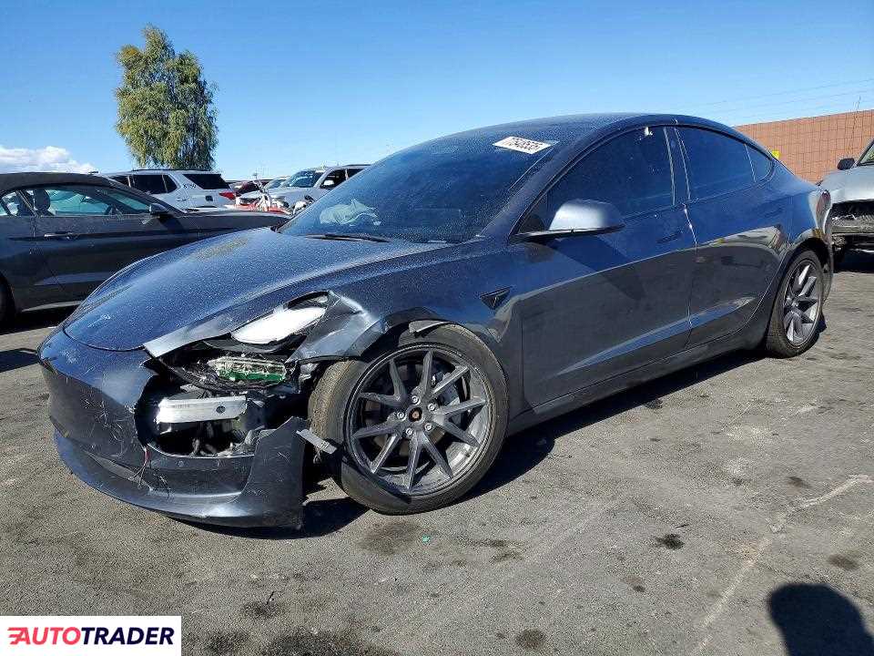 Tesla Model 3 2022
