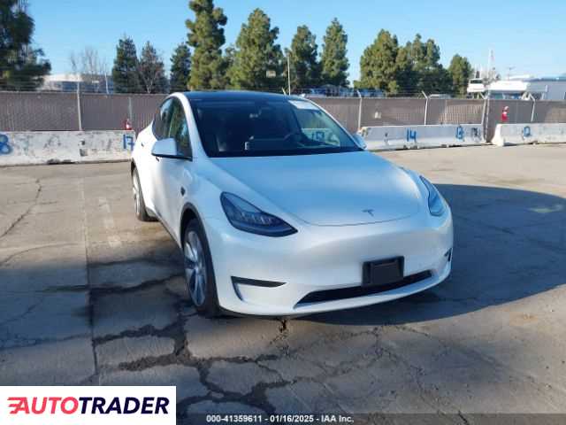 Tesla Model Y benzyna 2021r. (FREMONT)