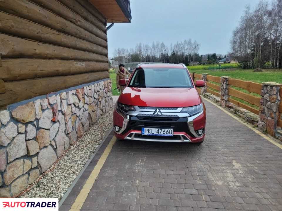 Mitsubishi Outlander 2018 2 210 KM