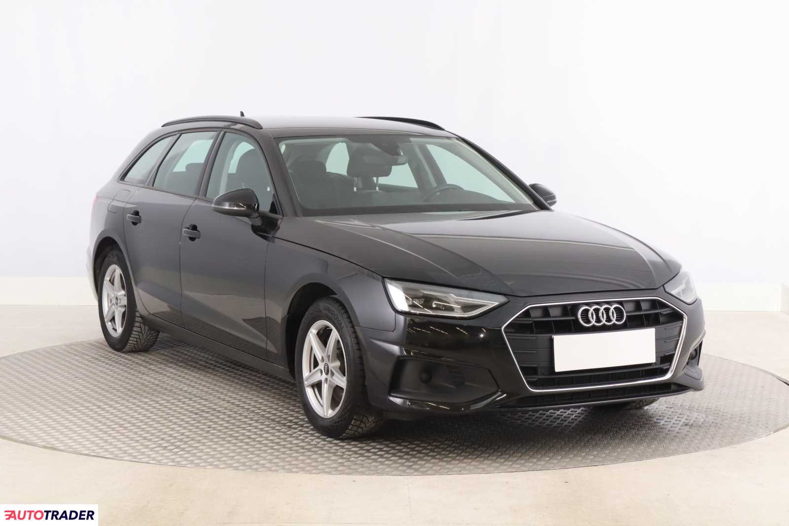 Audi A4 2021 2.0 160 KM