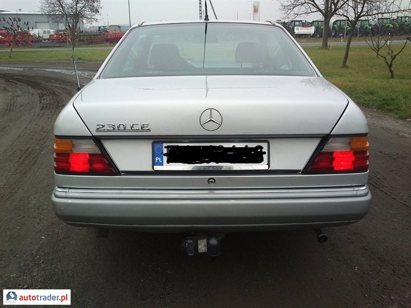 Mercedes W124 2.3 132 KM 1990r. (Sulechów) Autotrader.pl