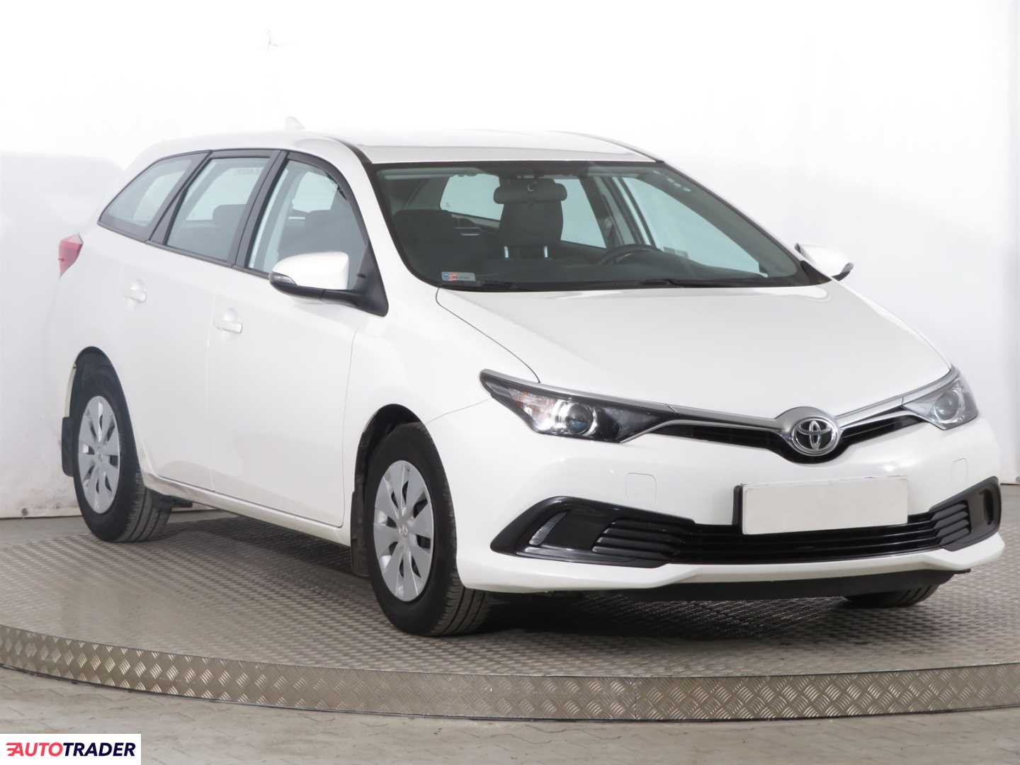Toyota Auris 2017 1.3 97 KM Toyota Auris 2017 1.3 97 KM