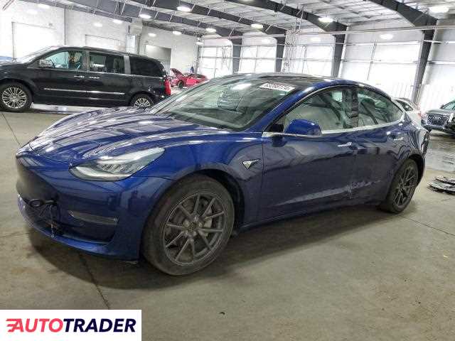 Tesla Model 3 2020