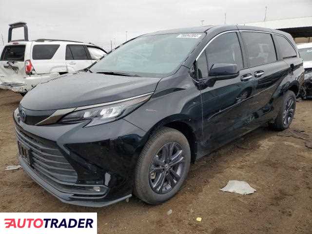 Toyota Sienna 2024 2