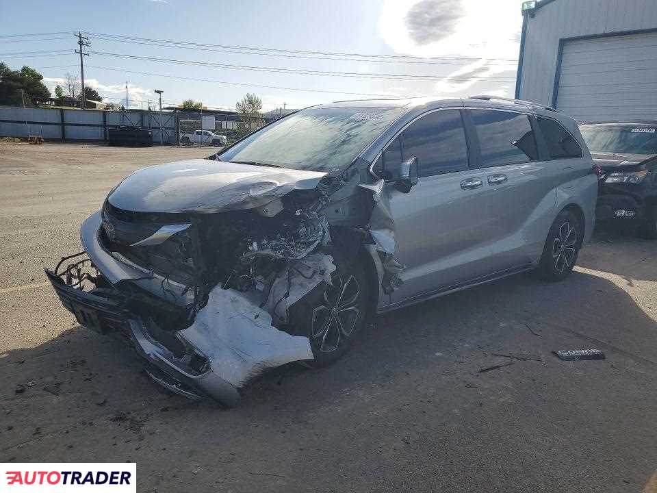Toyota Sienna 2025 2
