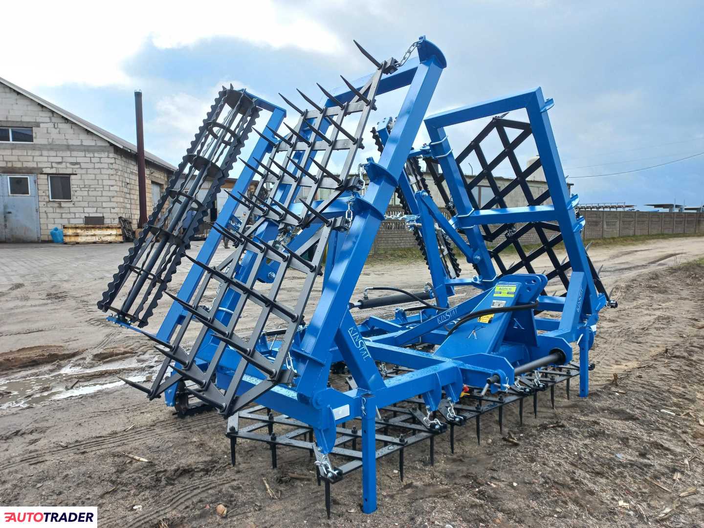 Kinstal Brona polowa ciężka hydraulicznie składana Kinstal Brona polowa ciężka hydraulicznie składana