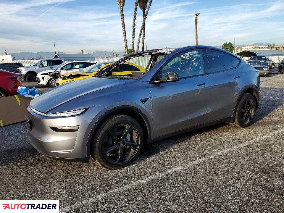 Tesla Model Y 2026