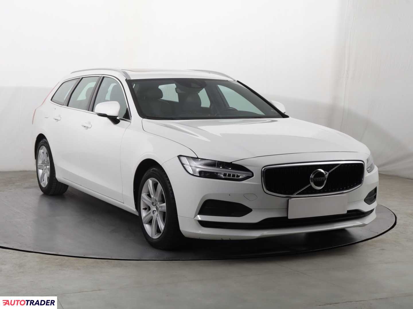 Volvo V90 2018 2.0 187 KM