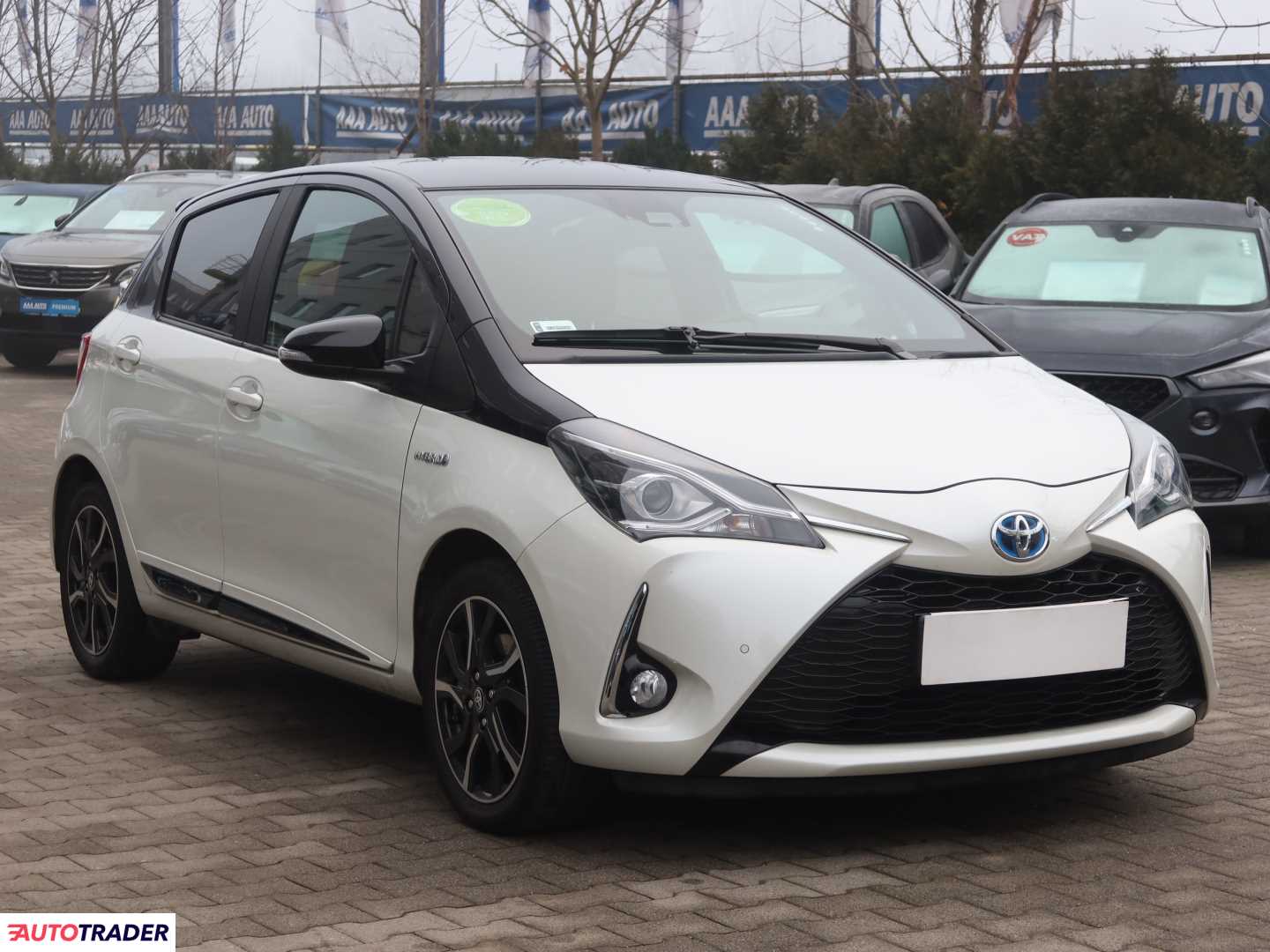 Toyota Yaris 1.5 97 KM 2017r. (Piaseczno)