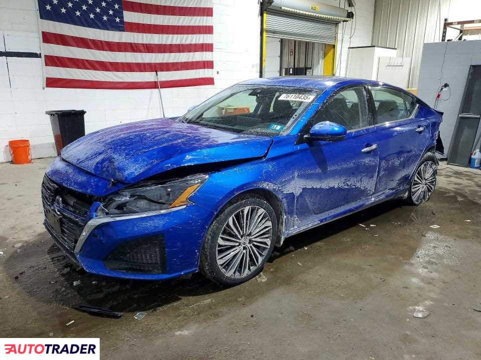 Nissan Altima 2025 2