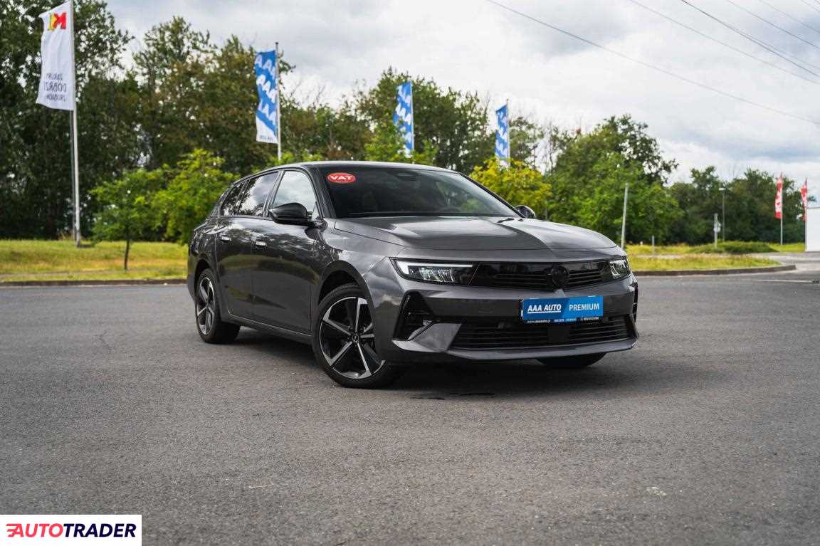 Opel Astra 2025 1.2 128 KM