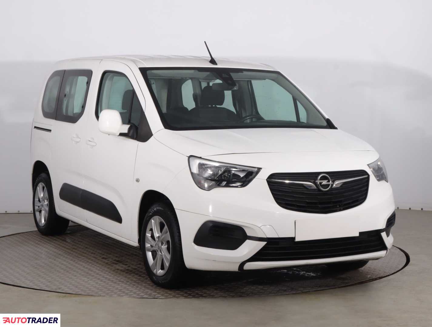 Opel Combo 2019 1.2 108 KM