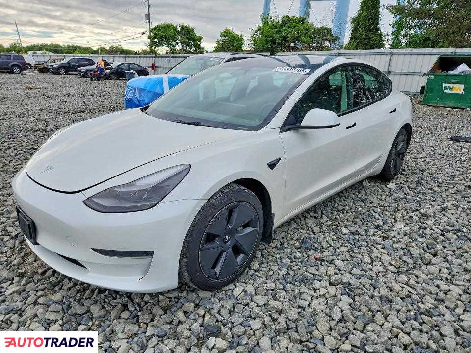 Tesla Model 3 2023