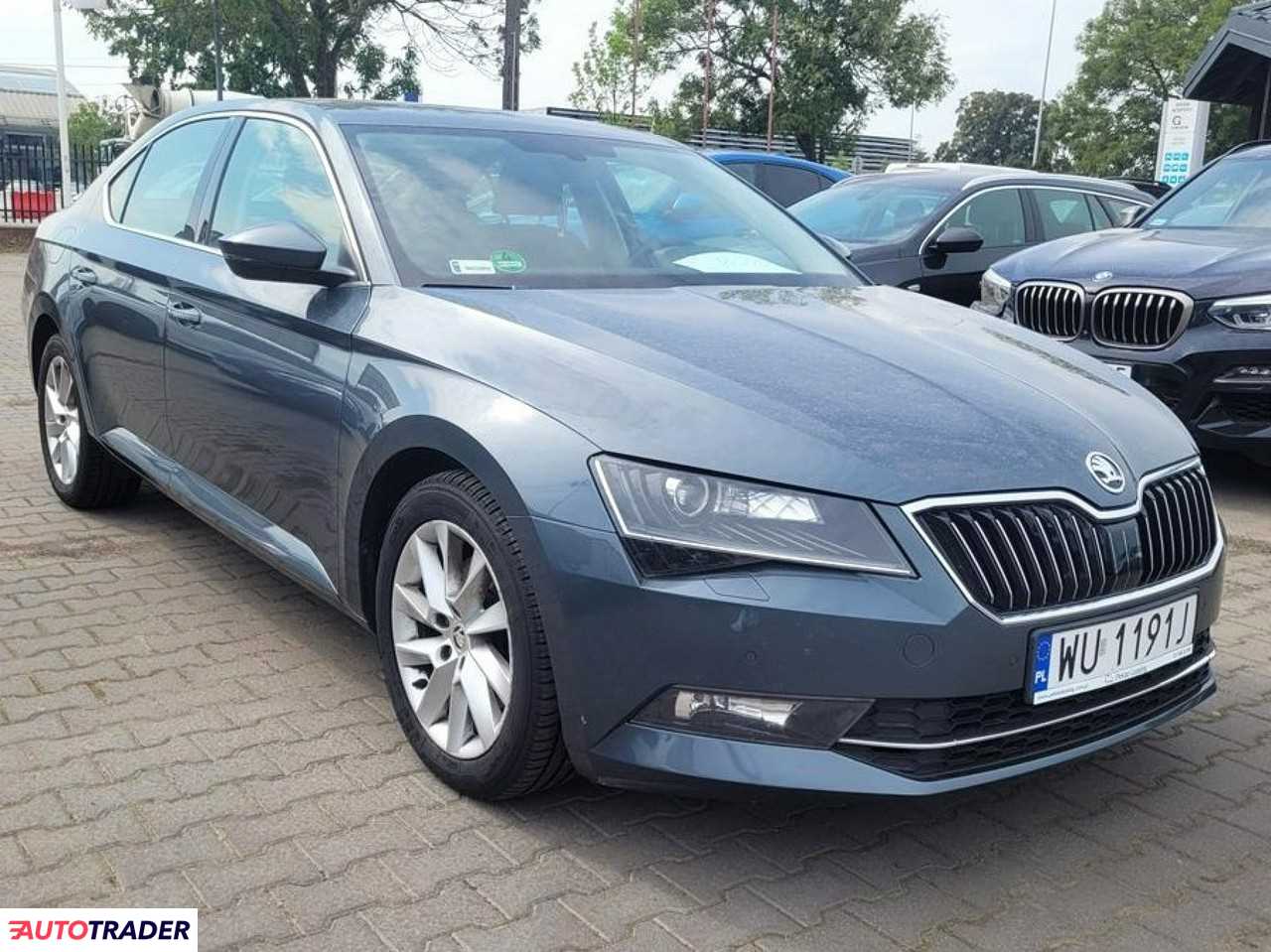 Skoda Superb 2019 2.0 150 KM