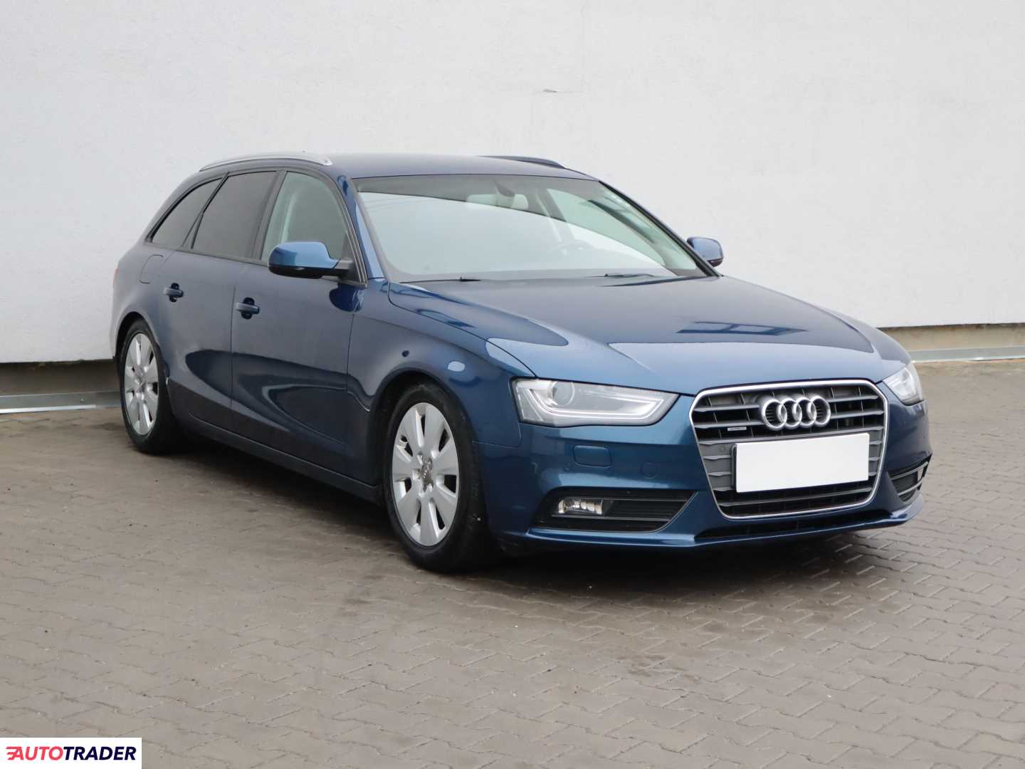 Audi A4 2013 2.0 177 KM