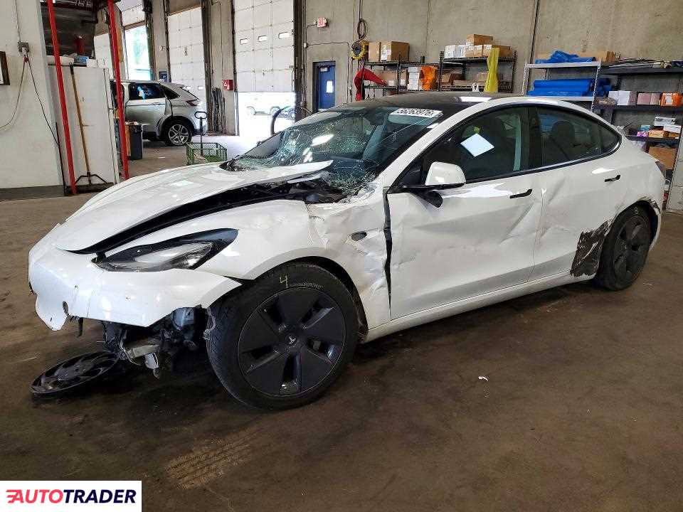 Tesla Model 3 2022