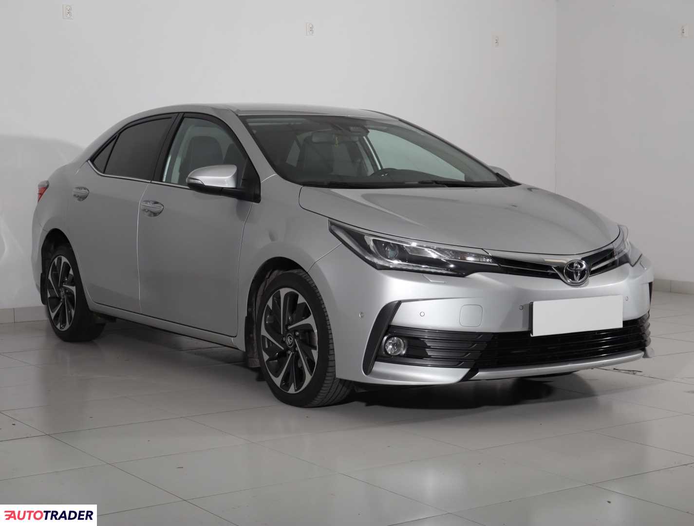 Toyota Corolla 1.6 130 KM 2016r. (Piaseczno)