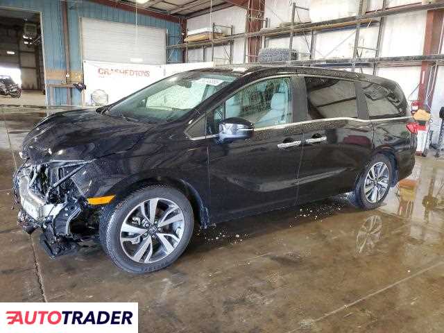 Honda Odyssey 2021 3