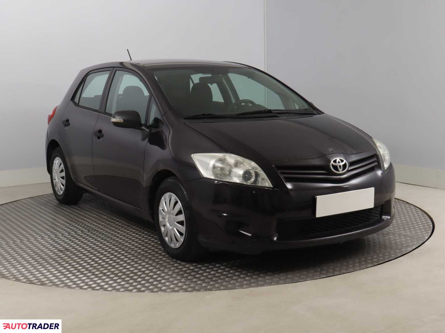 Toyota Auris 2010 1.3 97 KM