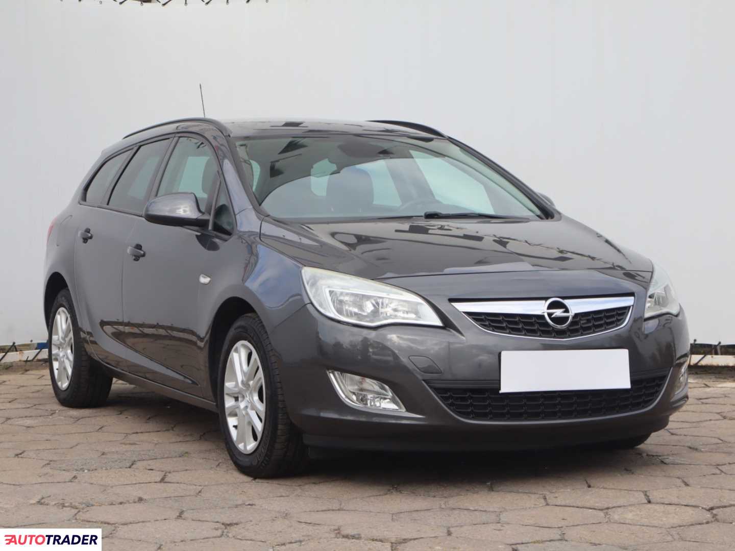 Opel Astra 2012 1.4 138 KM
