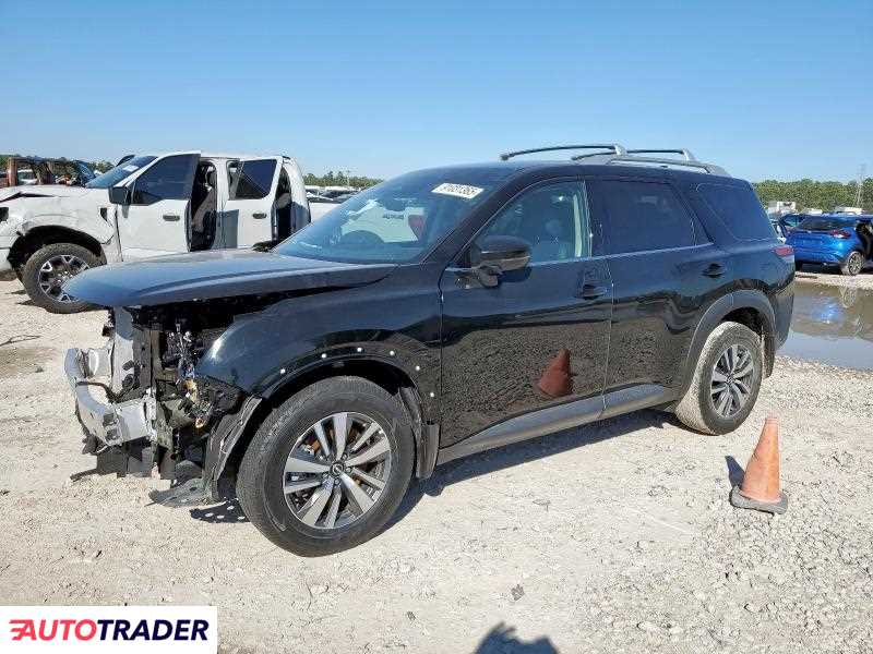 Nissan Pathfinder 2024 3