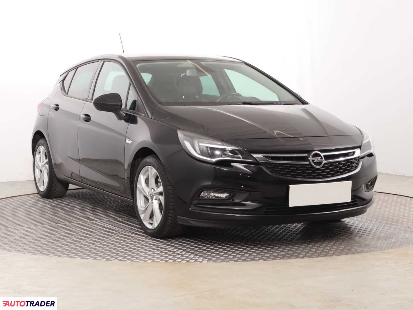 Opel Astra 2018 1.6 108 KM