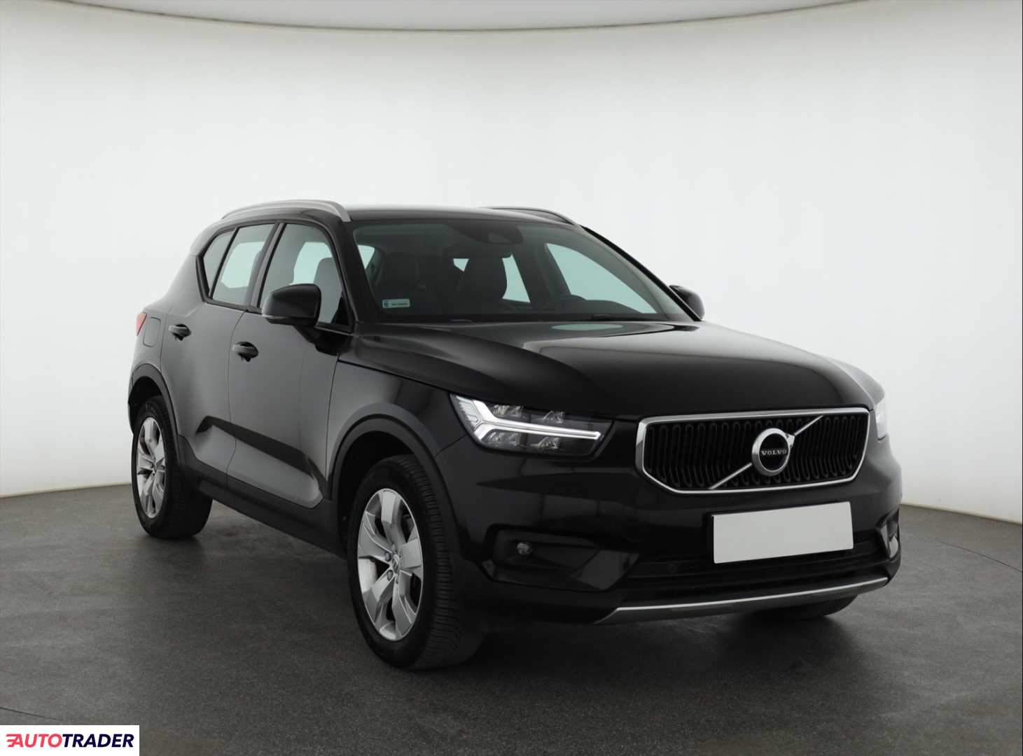 Volvo XC40 2018 2.0 187 KM