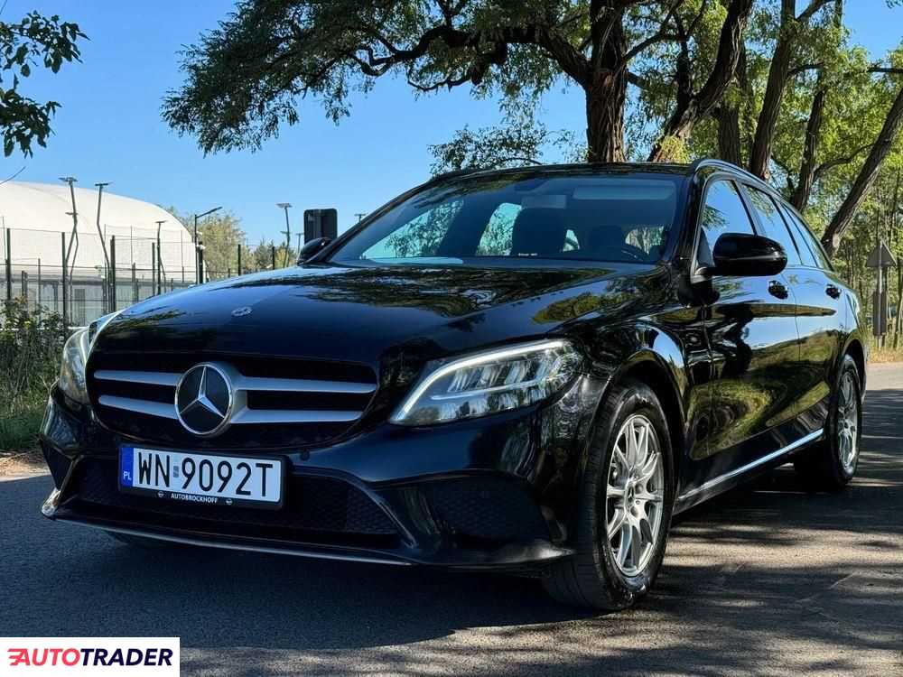 Mercedes C-klasa 2019 1.6 122 KM