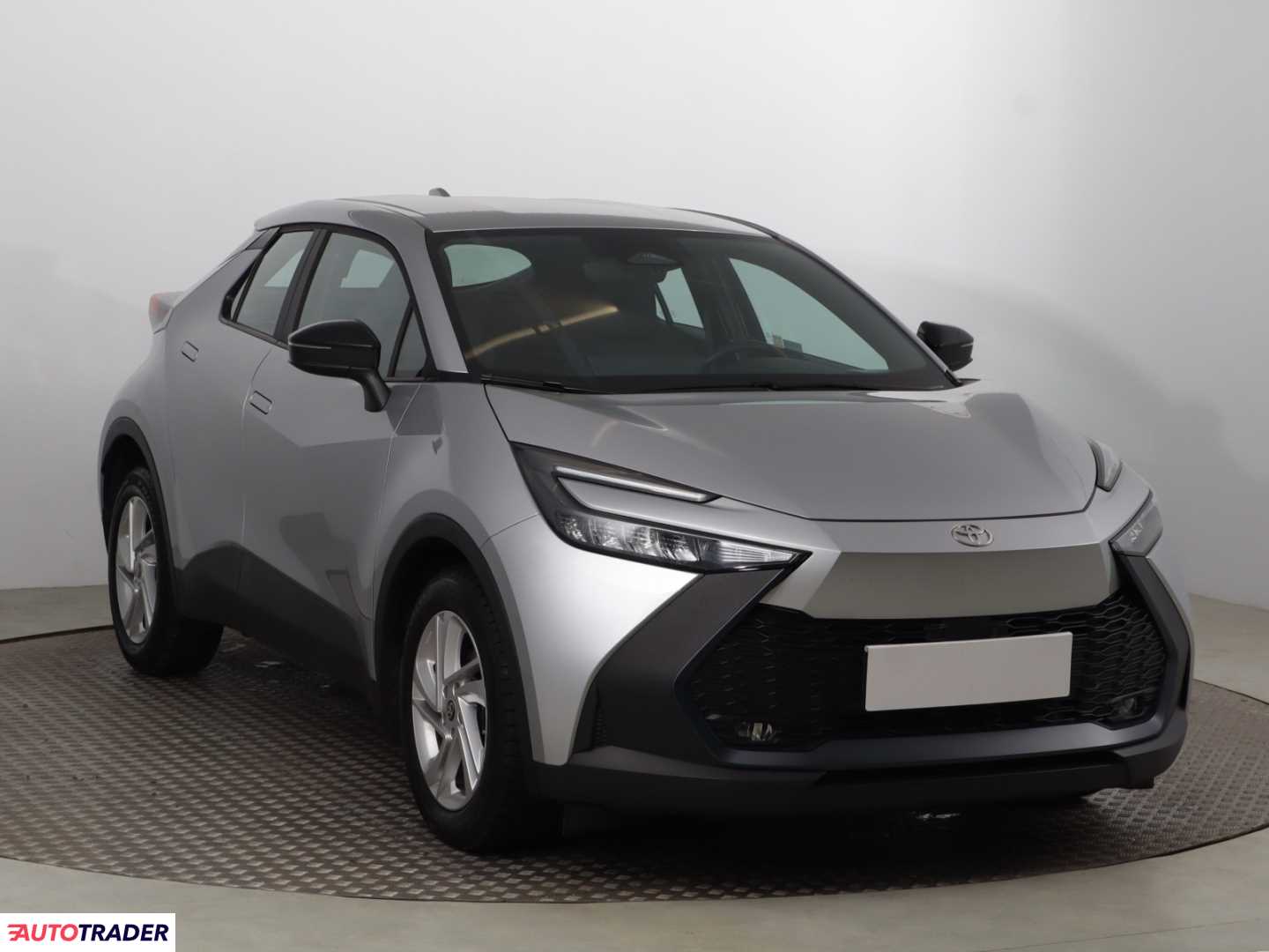 Toyota C-HR 2024 1.8 120 KM