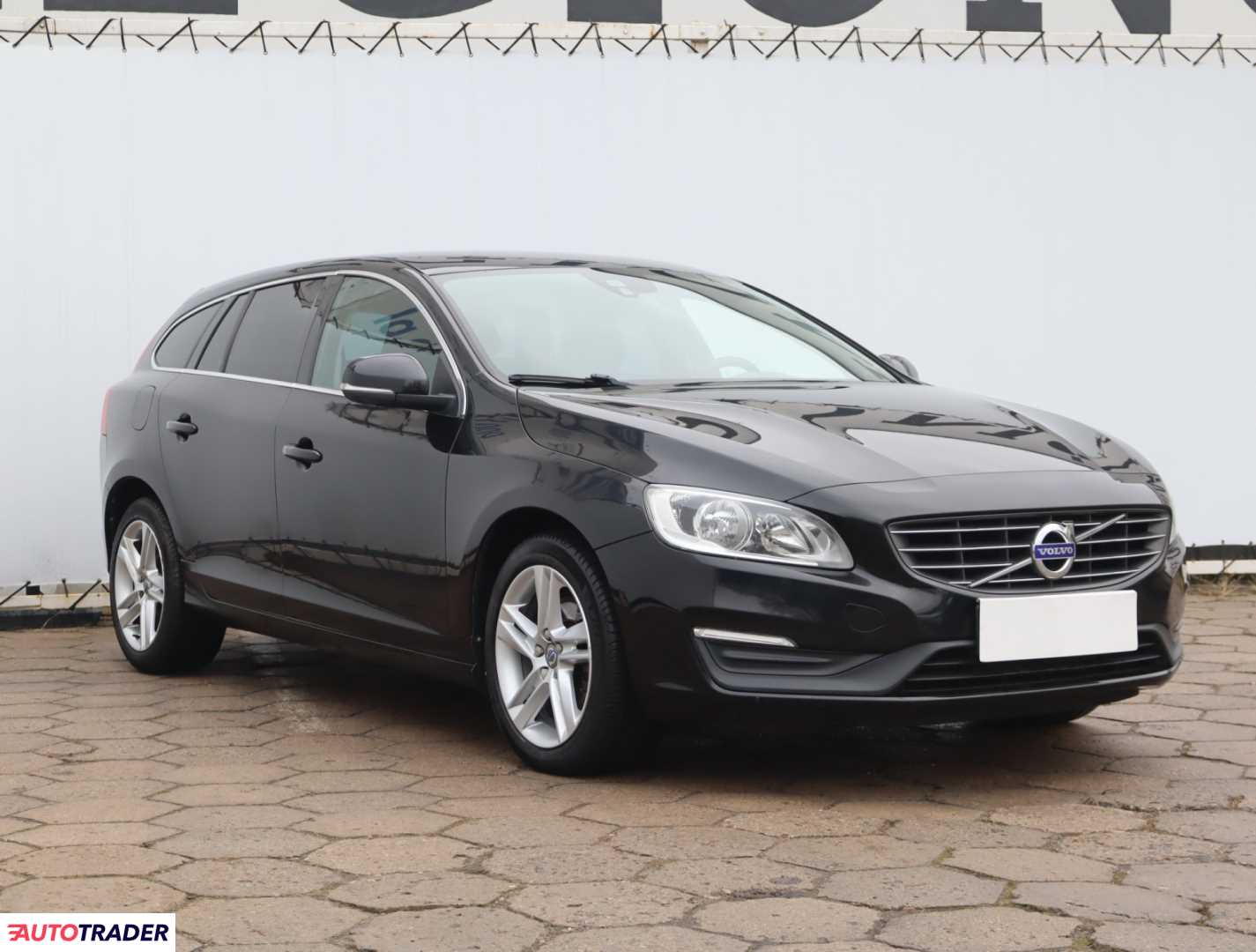 Volvo V60 2016 2.0 187 KM