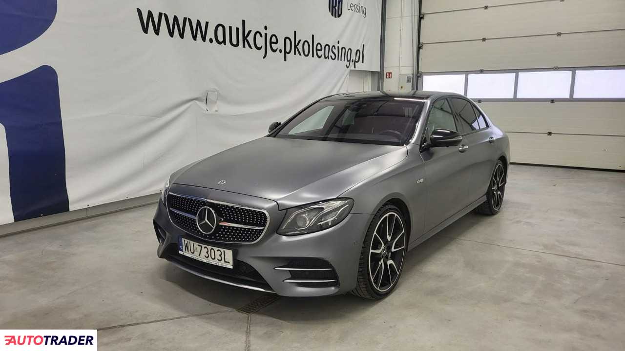 Mercedes Pozostałe 2018 3.0 401 KM