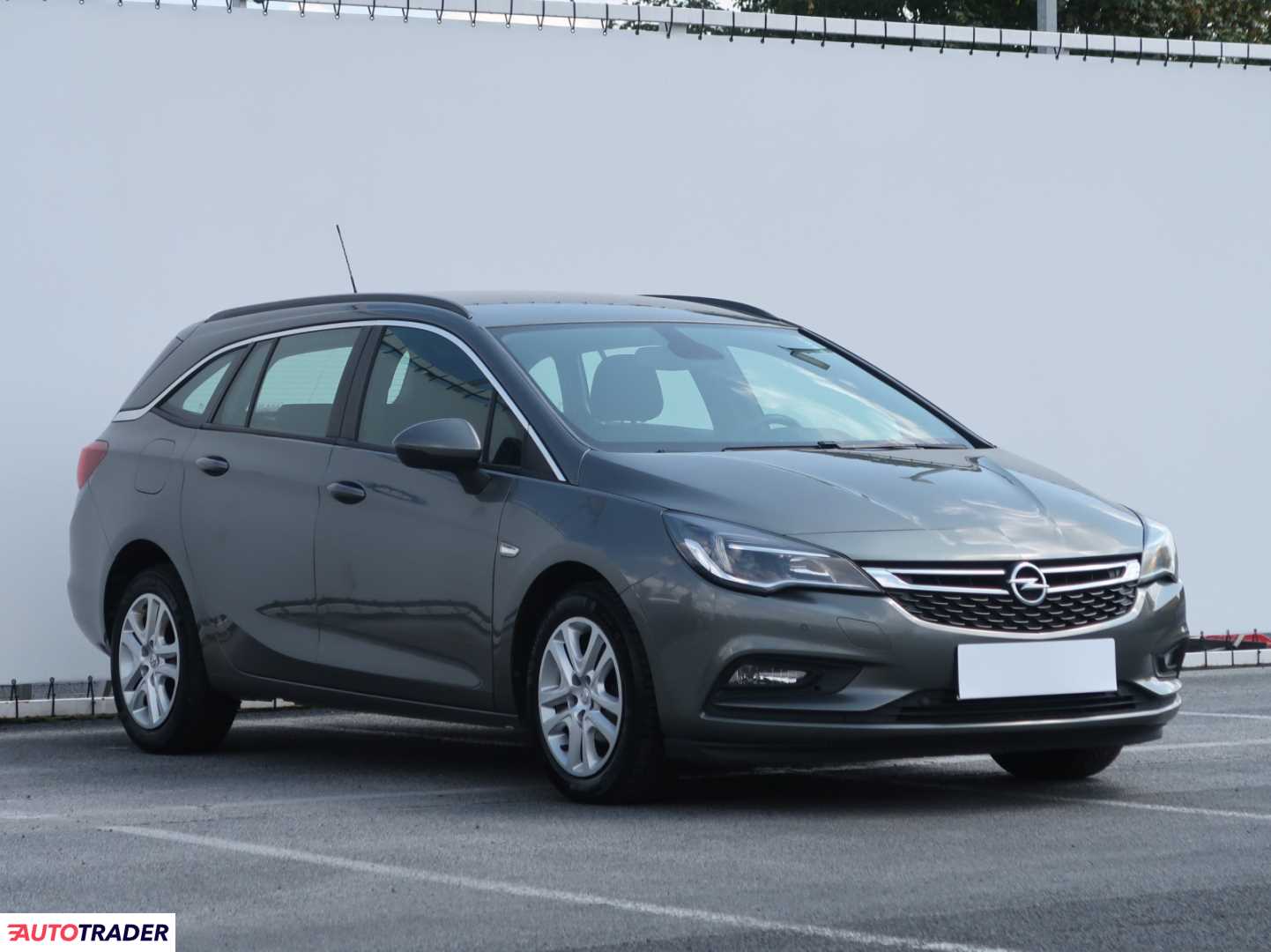 Opel Astra 2018 1.6 108 KM