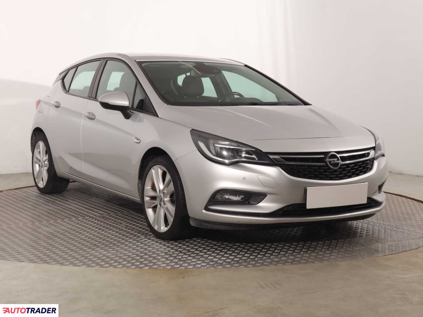 Opel Astra 2018 1.4 147 KM