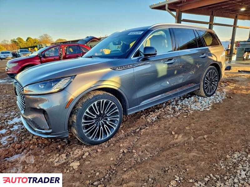 Lincoln Aviator 2025 3