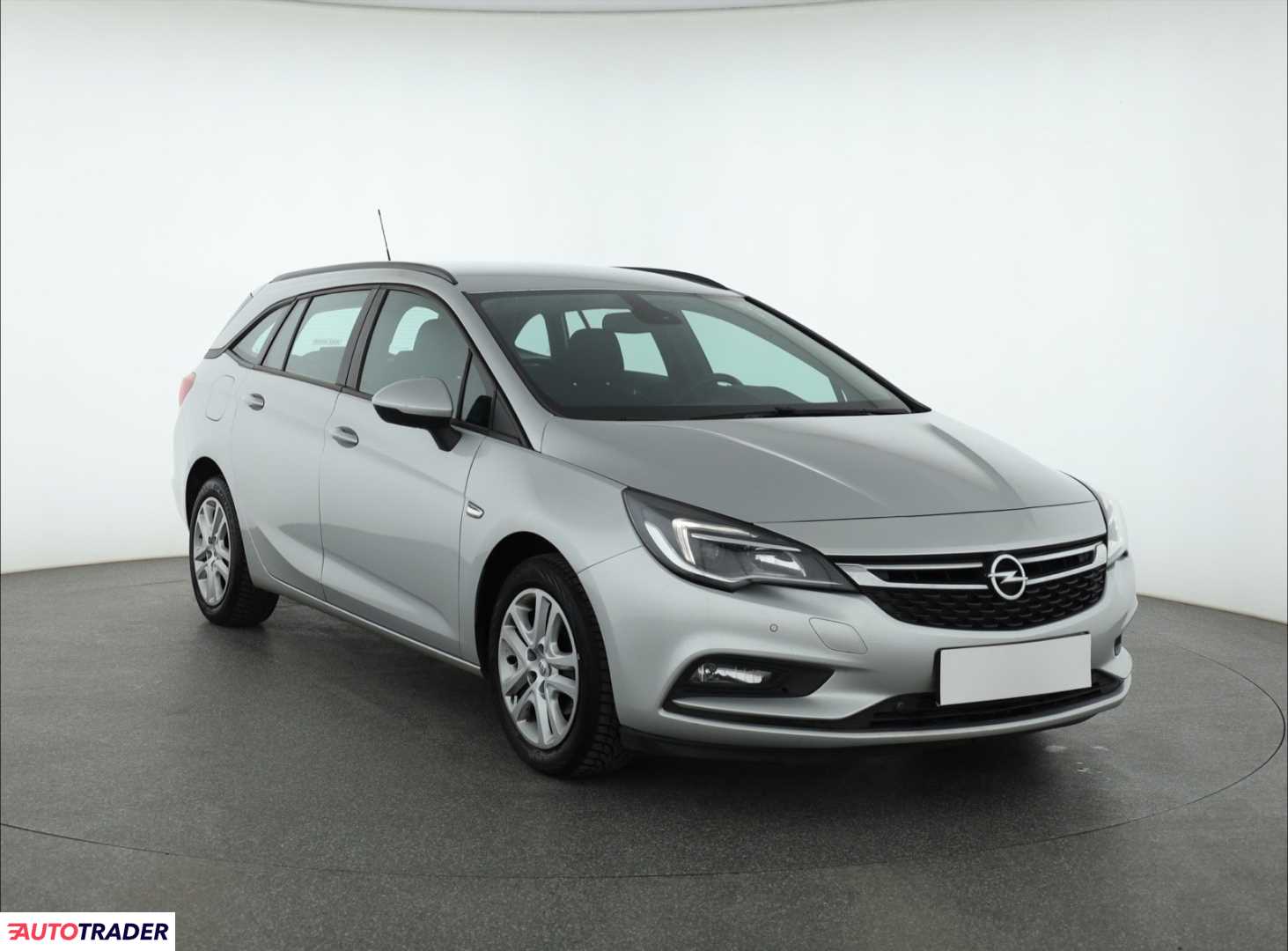 Opel Astra 2019 1.6 108 KM