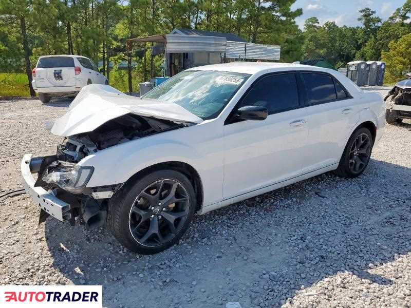 Chrysler 300C 2022 3