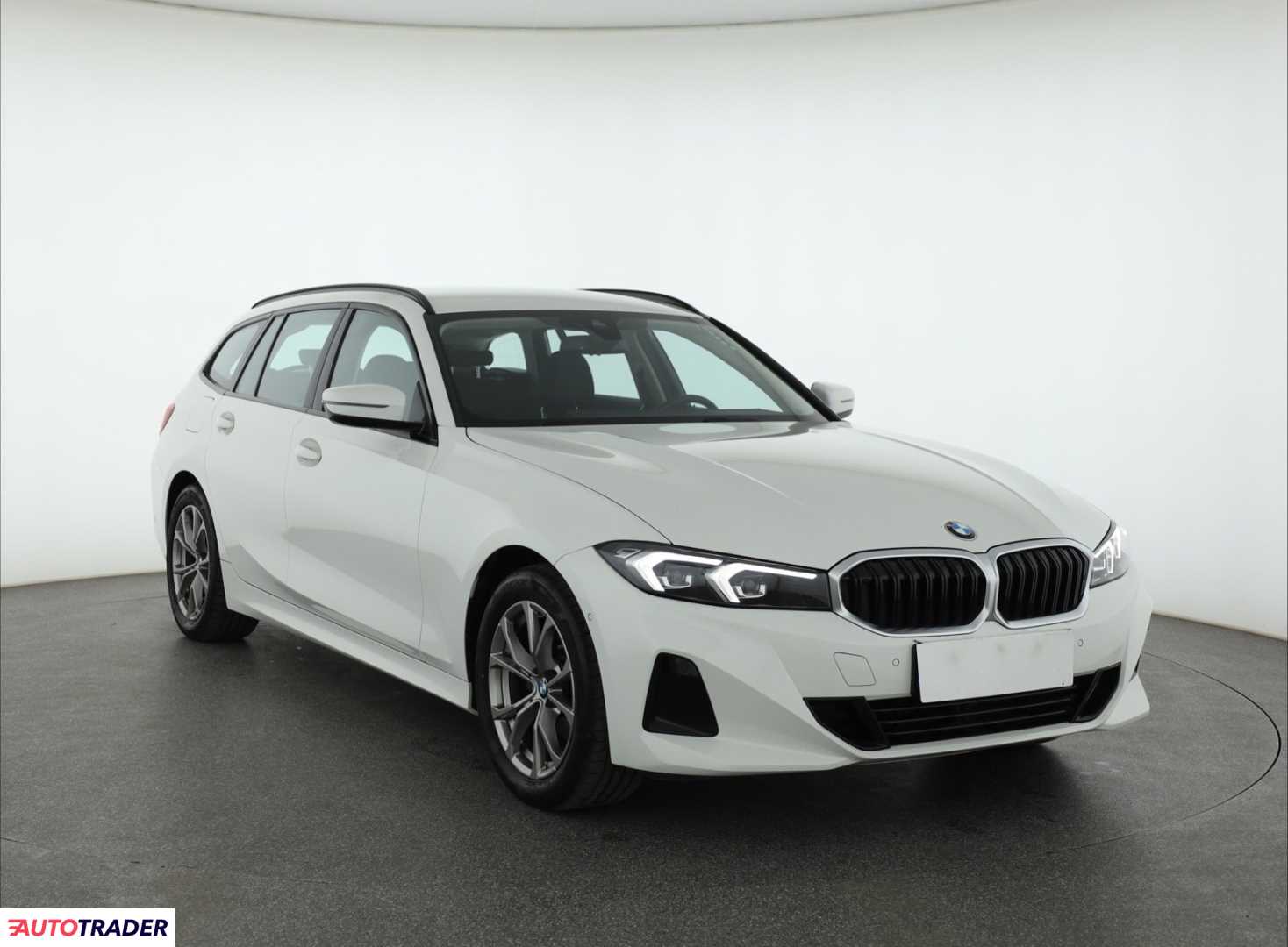 BMW 318 2022 2.0 147 KM