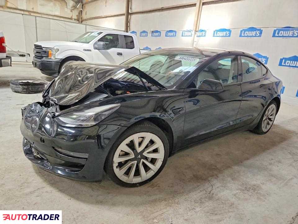 Tesla Model 3 2022