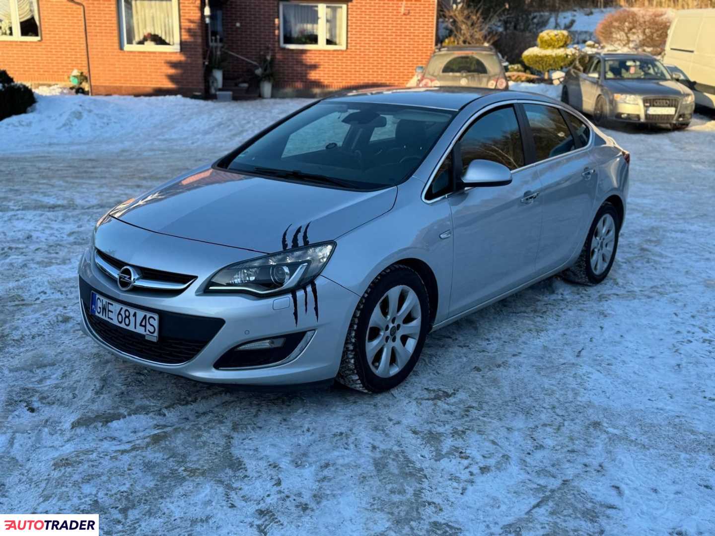 Opel Astra 2013 1.4 140 KM