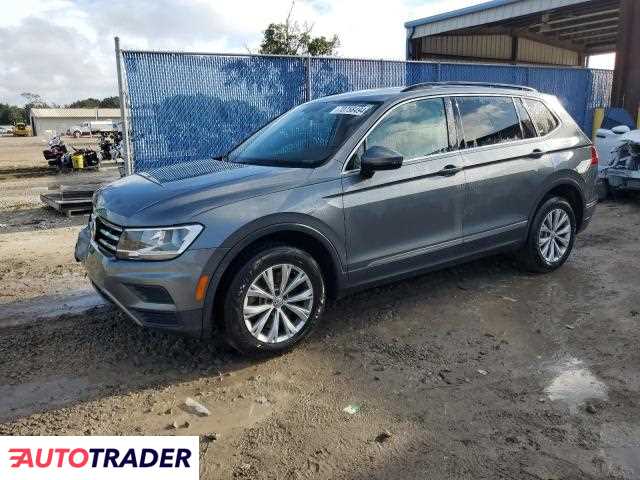 Volkswagen Tiguan 2.0 benzyna 2018r. (RIVERVIEW)