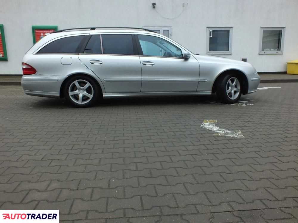 Mercedes E-klasa 2004 3.2 204 KM